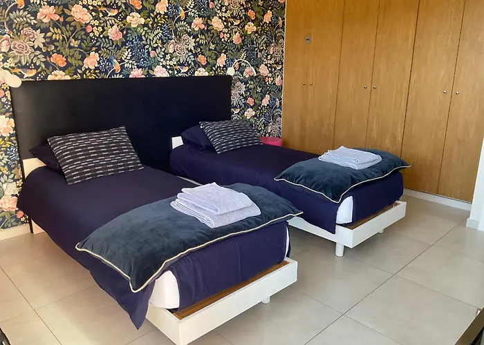 Avec 2 D'hôtes Pour 1 à 4 Personnes Avec Vue Mer, Terrasse, Parking Privé, Proche Port Et Aéroport, Petit Déjeuner Inclus Bed & Breakfast Ajaccio (Corsica)
