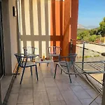 Avec 2 D'hotes Pour 1 A 4 Personnes Avec Vue Mer, Terrasse, Parking Prive, Proche Port Et Aeroport, Petit Dejeuner Inclus Nocleg ze śniadaniem 4*