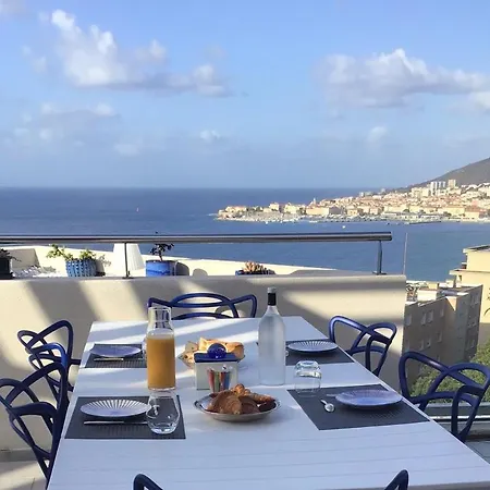 Bed & Breakfast Maritime: Seaside Terrace With Private Parking Ajaccio (Corsica)