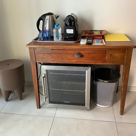 Alojamento de Acomodação e Pequeno-almoço Avec 2 D'hotes Pour 1 A 4 Personnes Avec Terrasse, Vue Mer, Parking Prive, Proche Port Et Aeroport, Petit Dejeuner Inclus 4*