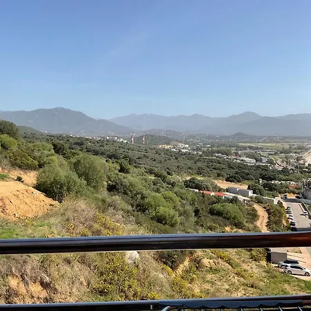 Alojamento de Acomodação e Pequeno-almoço Avec 2 D'hotes Pour 1 A 4 Personnes Avec Terrasse, Vue Mer, Parking Prive, Proche Port Et Aeroport, Petit Dejeuner Inclus