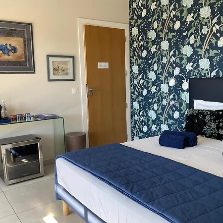 Suite Avec 2 Chambres D'Hotes Pour 1 A 4 Personnes Avec Vue Mer, Terrasse, Climatisation, Parking Prive, Proche Port Et Aeroport, Petit Dejeuner Inclus Nocleg ze śniadaniem Ajaccio (Corsica)