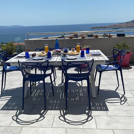 Suite Avec 2 Chambres D'Hotes Pour 1 A 4 Personnes Avec Vue Mer, Terrasse, Climatisation, Parking Prive, Proche Port Et Aeroport, Petit Dejeuner Inclus Nocleg ze śniadaniem 4*