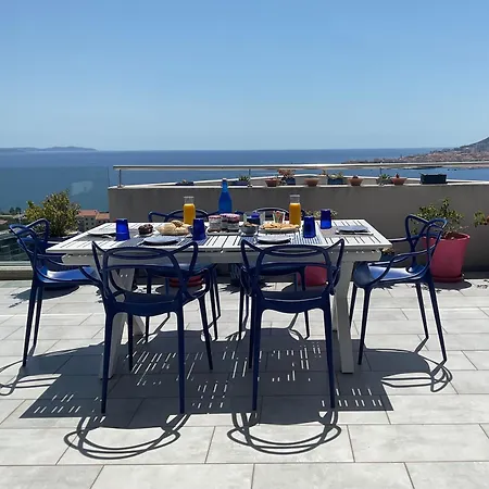 Suite De 2 Chambres Privatives, Proche Port & Aeroport, Vue Mer & Montagne, Petit-Dejeuner Et Parking Inclus Bed & Breakfast